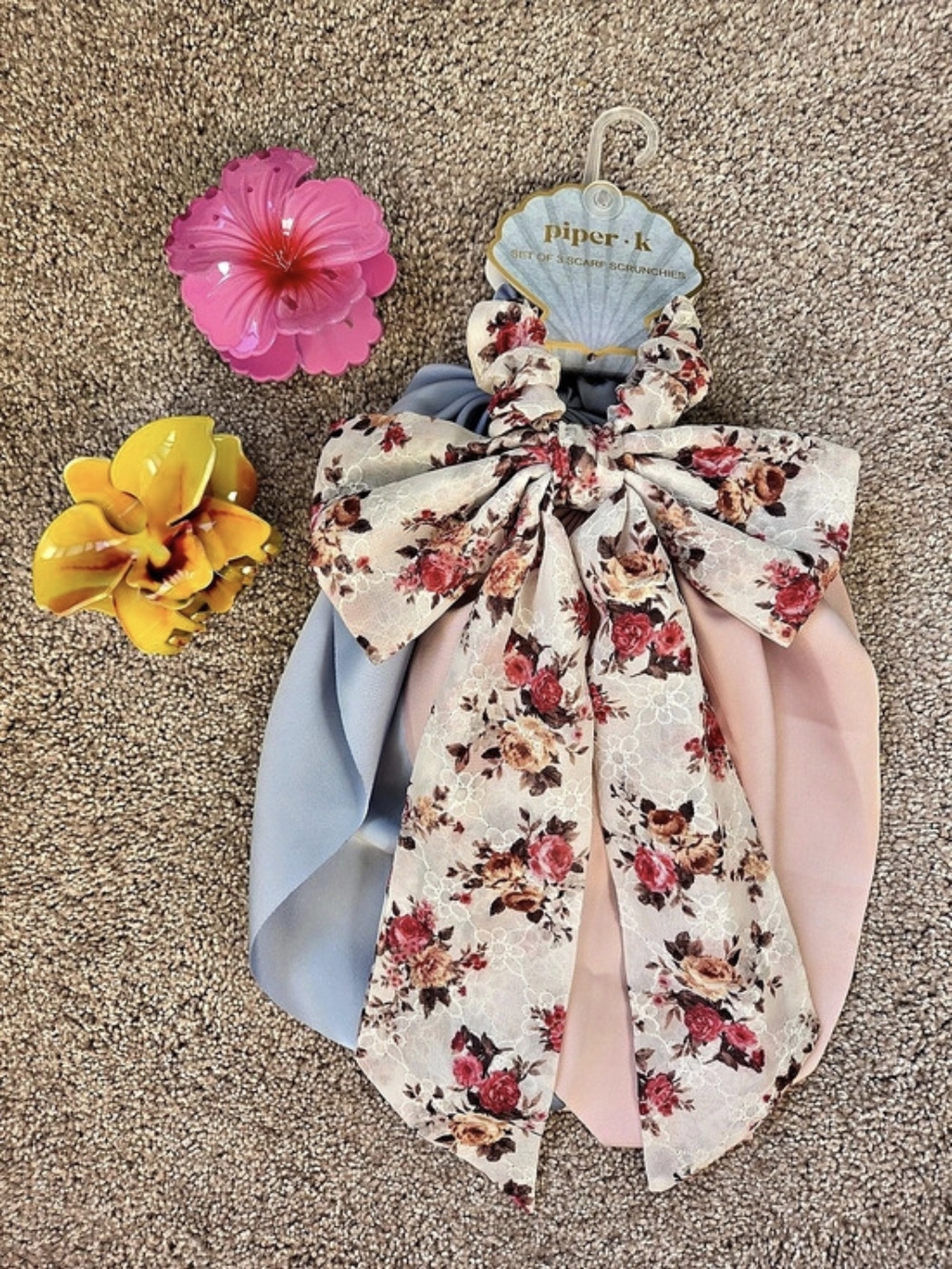 Piper K Set of 3 Scarf Scrunchies And 2 Clips